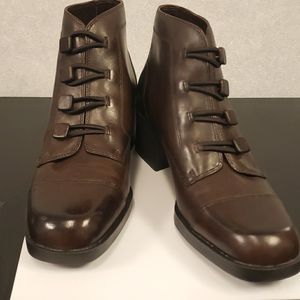 Sugarfoot brown leather button closure ankle boots